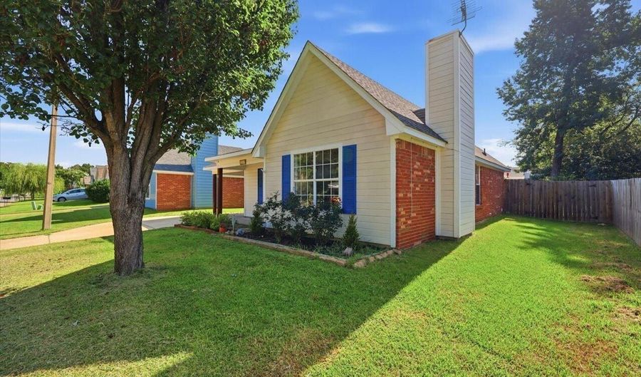 330 Audubon Cir, Brandon, MS 39047 - 2 Beds, 2 Bath