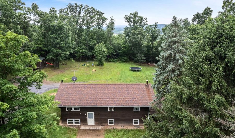 357 CRESTVIEW MOUNTAIN Rd, Augusta, WV 26704 - 3 Beds, 1 Bath