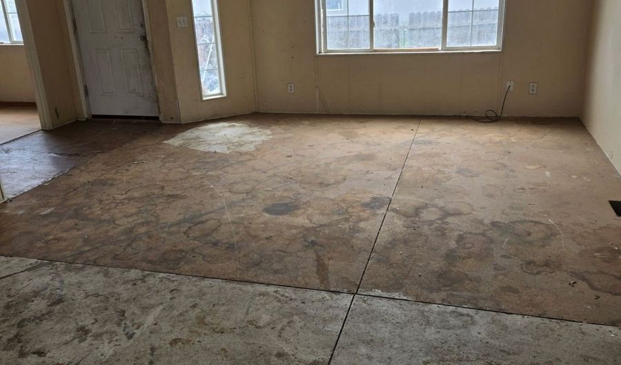 104 14th St, Carlin, NV 89822 - 3 Beds, 2 Bath