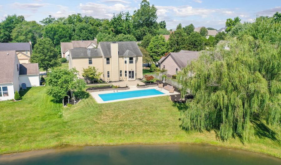 6743 Meadowgreen Dr, Indianapolis, IN 46236 - 4 Beds, 3 Bath