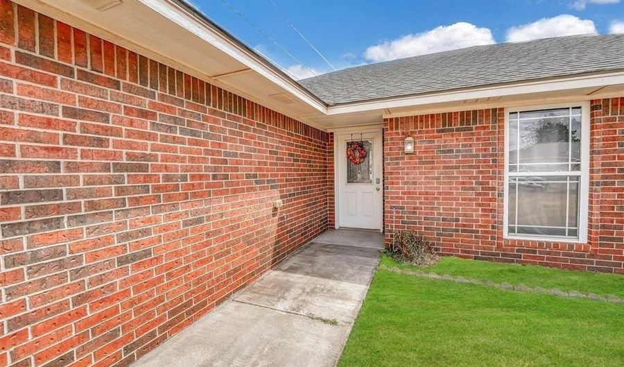 1500 Sommerset Pl, Altus, OK 73521 - 4 Beds, 2 Bath