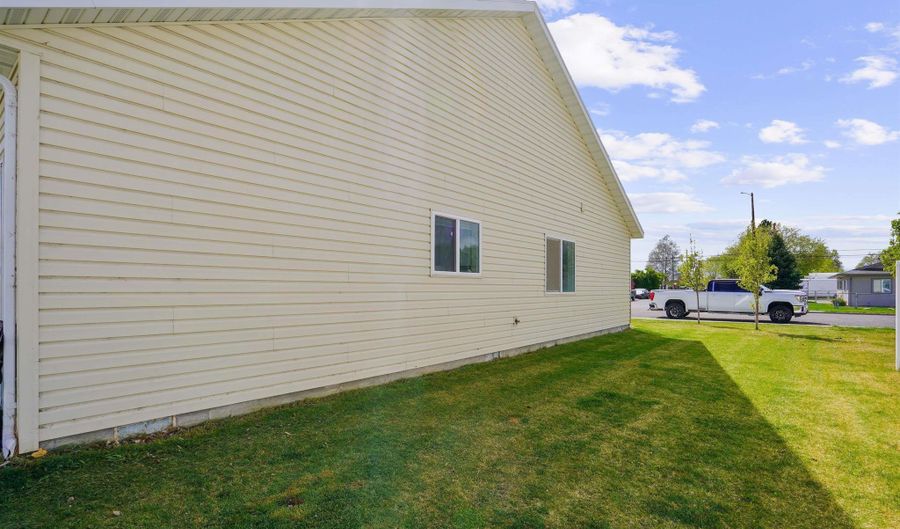 2359 Almo, Burley, ID 83318 - 3 Beds, 2 Bath