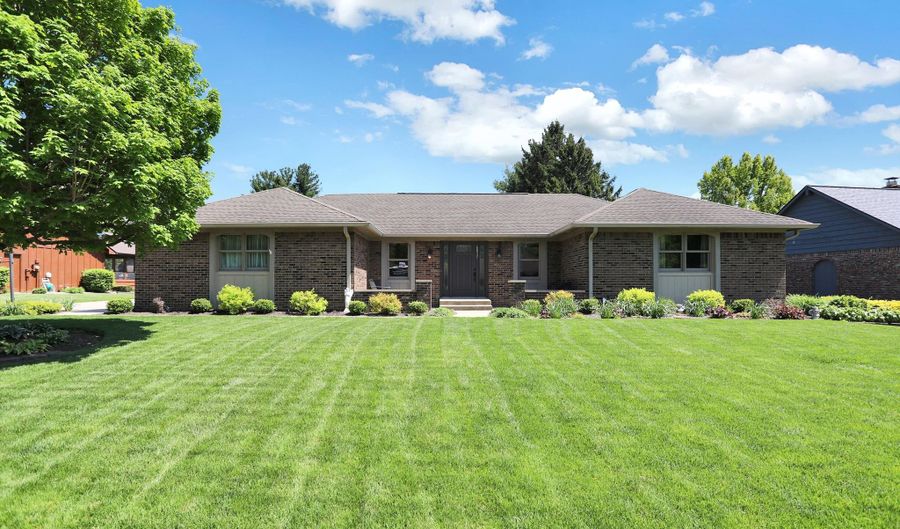 8837 Rocky Hill Rd, Indianapolis, IN 46217 - 3 Beds, 3 Bath