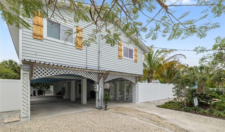 228 GLADIOLUS St, Anna Maria, FL 34216 - 3 Beds, 2 Bath