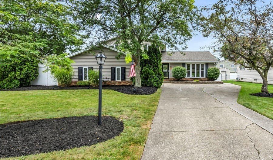 3419 STURBRIDGE Ln, Brunswick, OH 44212 - 4 Beds, 2 Bath