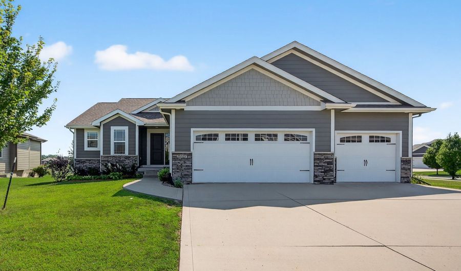 2027 NW 24th St, Ankeny, IA 50023 - 3 Beds, 3 Bath