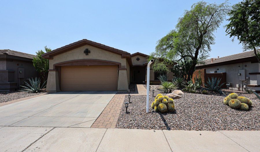 2461 W MUIRFIELD Dr, Anthem, AZ 85086 - 2 Beds, 2 Bath