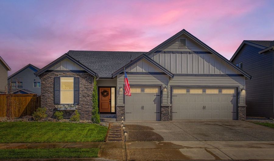 1136 NE 17TH St, Battle Ground, WA 98604 - 4 Beds, 3 Bath