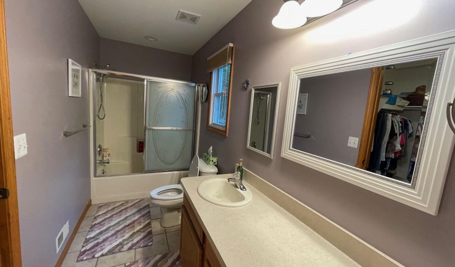 685 Townsend, Algonac, MI 48001 - 3 Beds, 2 Bath