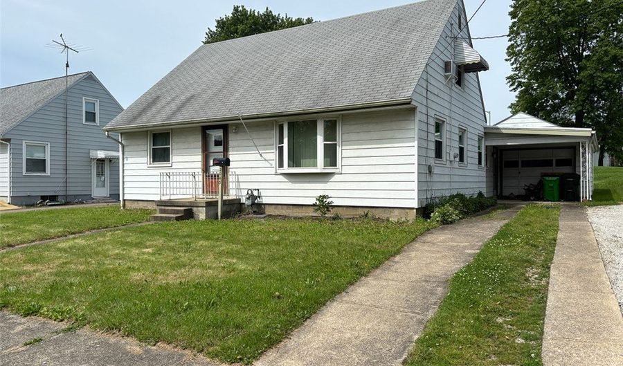 2043 S Freedom Ave, Alliance, OH 44601 - 4 Beds, 2 Bath