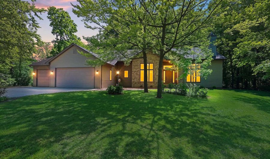 N3880 ANITA WIECKERT Road, Appleton, WI 54913 - 3 Beds, 3 Bath