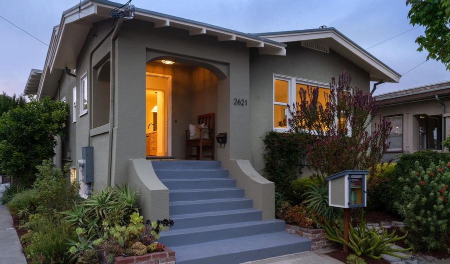 2621 Encinal Ave, Alameda, CA 94501 - 2 Beds, 2 Bath