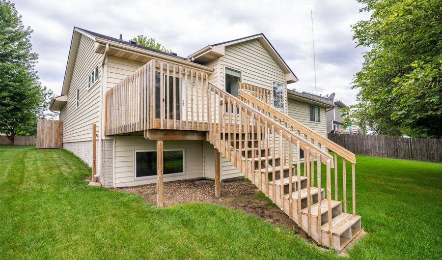 2629 8th Ave SE, Altoona, IA 50009 - 3 Beds, 2 Bath