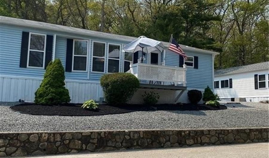 83 Sherwood Valley Ln, Coventry, RI 02816 - 2 Beds, 2 Bath