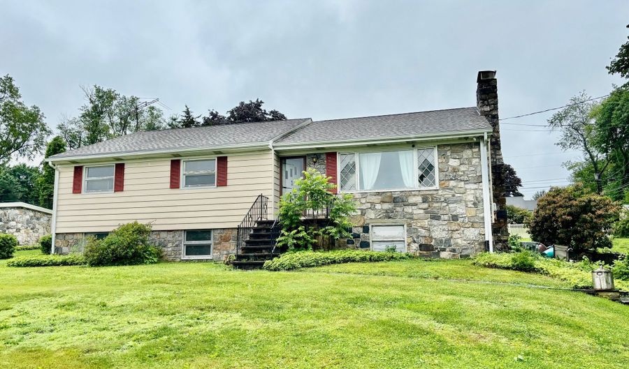 56 Clapboard Ridge Rd, Danbury, CT 06811 - 3 Beds, 2 Bath