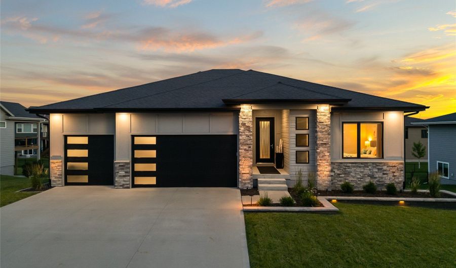 5201 NW 12th St, Ankeny, IA 50023 - 5 Beds, 3 Bath