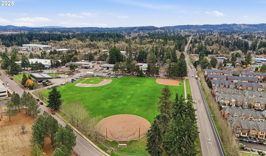 1706 SW 172ND Ter, Beaverton, OR 97003 - 2 Beds, 2 Bath