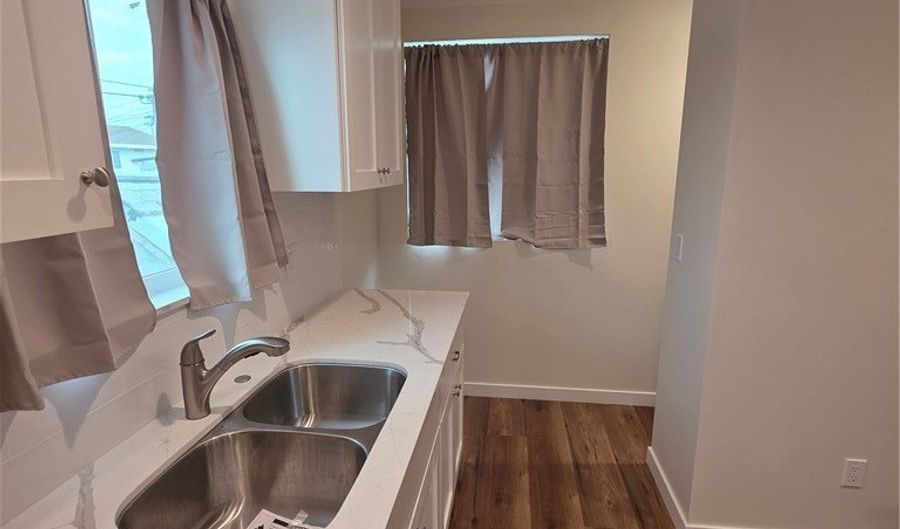 615 N Fries, Los Angeles, CA 90744 - 3 Beds, 2 Bath