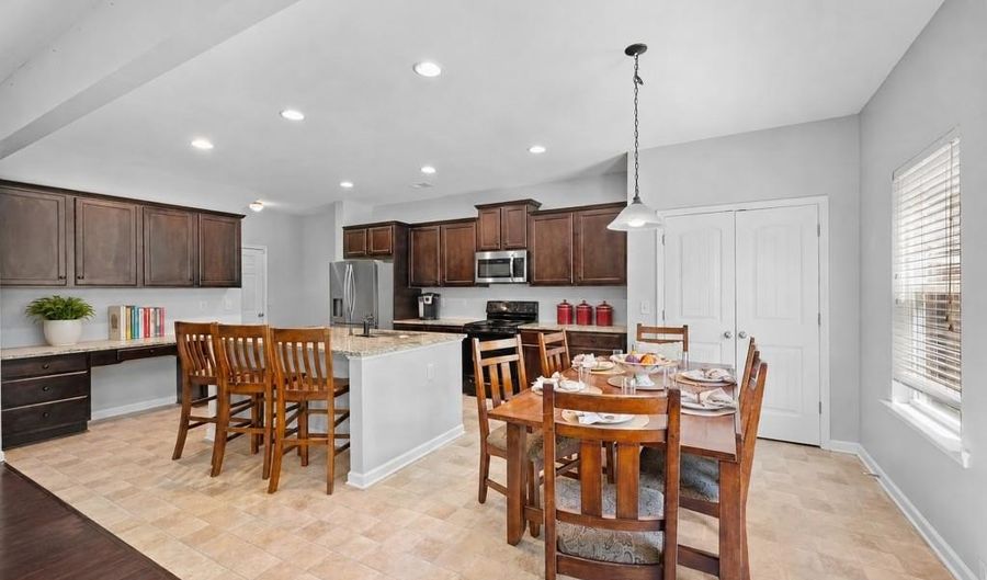174 Renford Rd, Ball Ground, GA 30107 - 5 Beds, 3 Bath