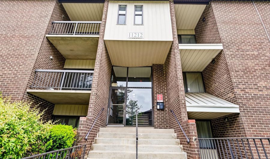 11212 CHERRY HILL Rd 301, Beltsville, MD 20705 - 3 Beds, 2 Bath