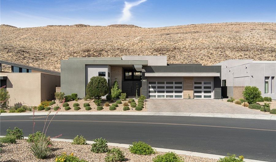 5201 Peak Climb Dr, Las Vegas, NV 89135 - 4 Beds, 5 Bath