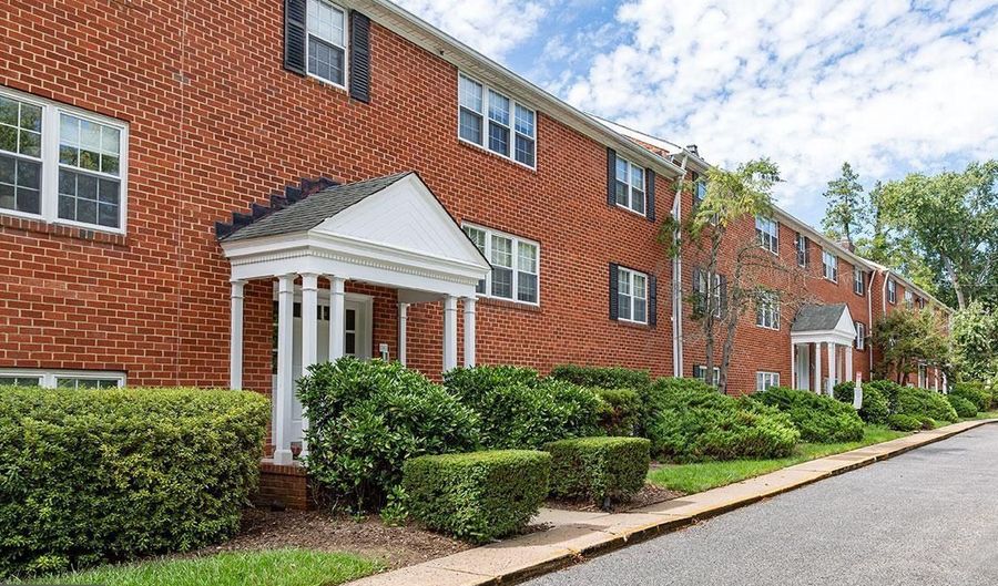 4002 LINKWOOD Rd D, Baltimore, MD 21210 - 2 Beds, 1 Bath