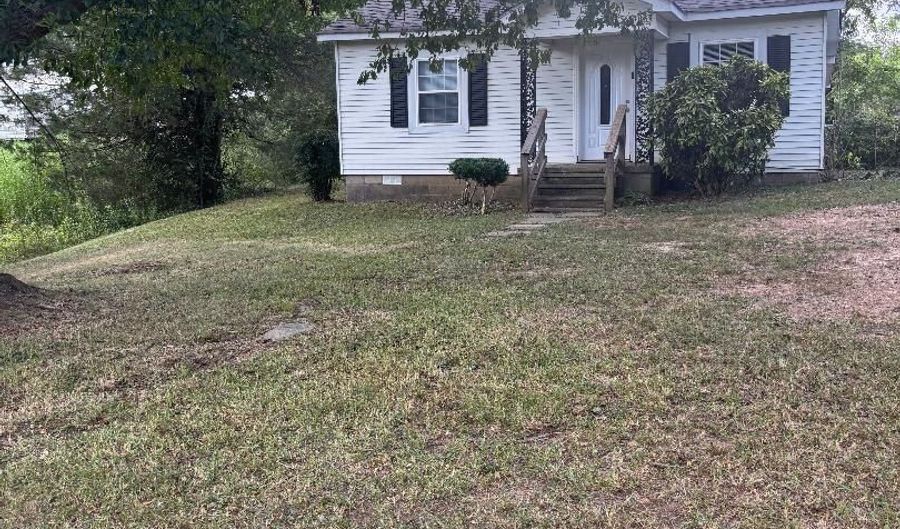 5208 HIGHLAND Ave, Adamsville, AL 35005 - 3 Beds, 1 Bath