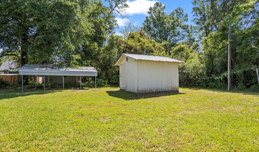 444 Academy St, Barnwell, SC 29812 - 3 Beds, 2 Bath