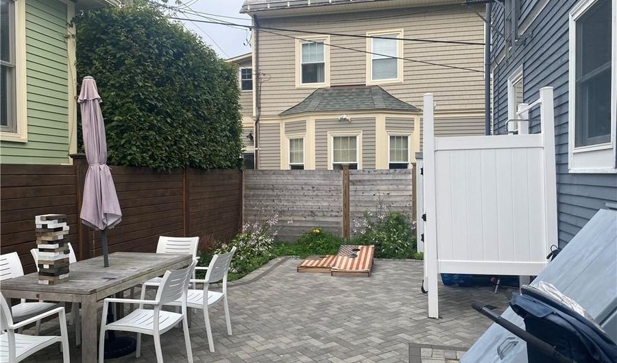 27 Mann Ave, Newport, RI 02840 - 5 Beds, 3 Bath