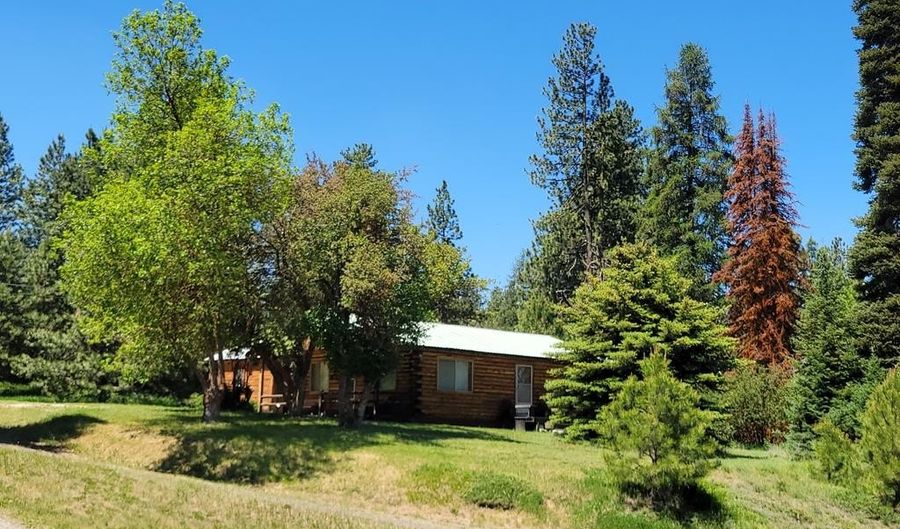607 11 S Main St, Cascade, ID 83611 - 2 Beds, 1 Bath