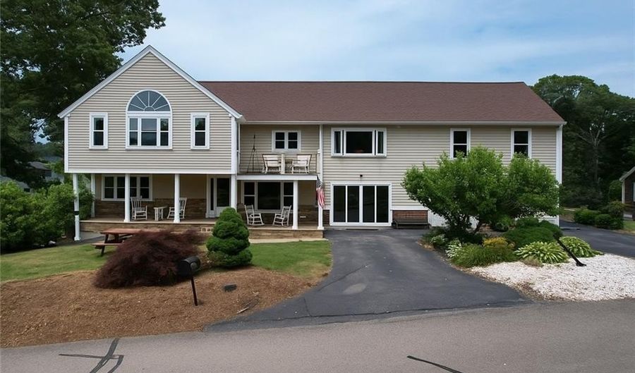 163 Winterberry Rd, Narragansett, RI 02874 - 5 Beds, 4 Bath
