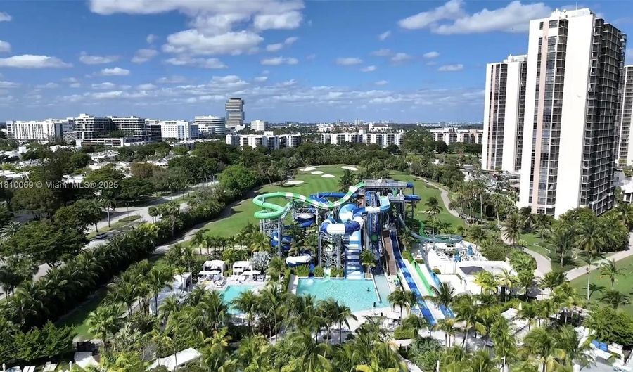 20351 W Country Club Dr TH17, Aventura, FL 33180 - 3 Beds, 3 Bath
