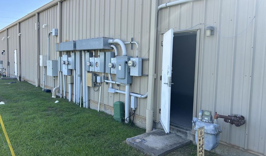 3802 Hospital Rd, Pascagoula, MS 39581 - 0 Beds, 1 Bath