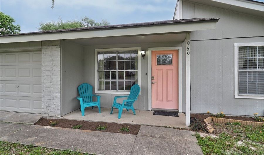959 S 9th St, Aransas Pass, TX 78336 - 2 Beds, 1 Bath