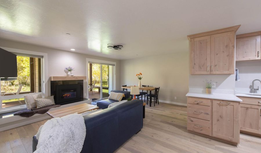 2498 Indian Springs Condo Drive Dr 2498, Sun Valley, ID 83353 - 2 Beds, 1 Bath