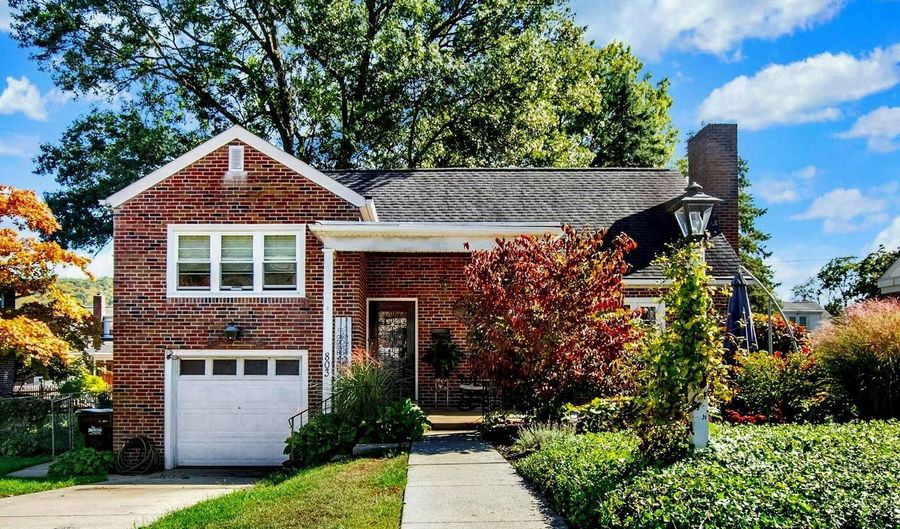 803 N 25TH St, Reading, PA 19606 - 3 Beds, 2 Bath