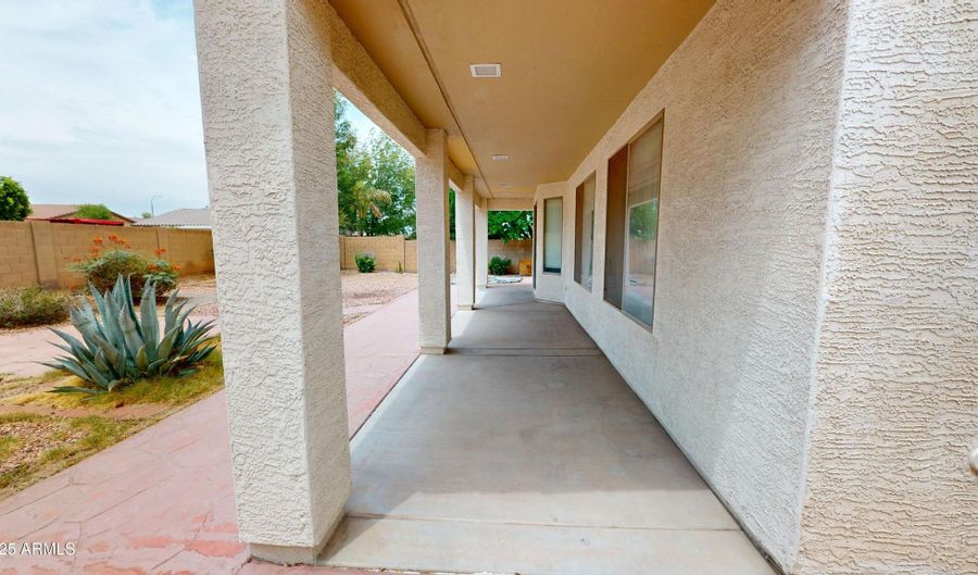 10441 W WINDSOR Ave, Avondale, AZ 85392 - 5 Beds, 3 Bath