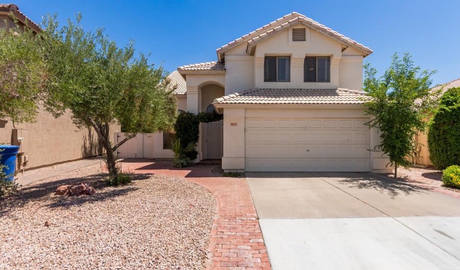 3821 W BARCELONA Dr, Chandler, AZ 85226 - 3 Beds, 3 Bath
