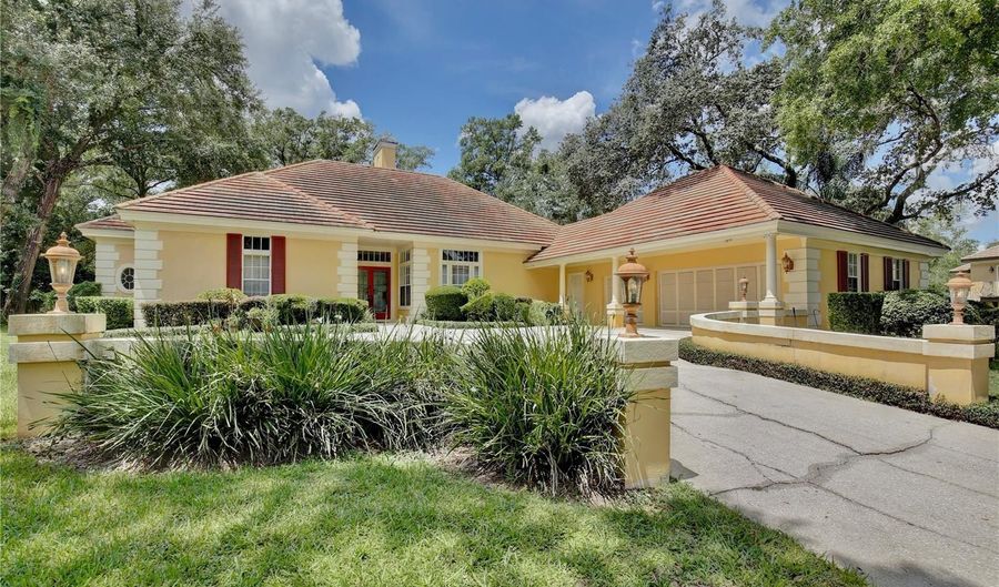 1726 MAJESTIC OAK Dr, Apopka, FL 32712 - 5 Beds, 3 Bath