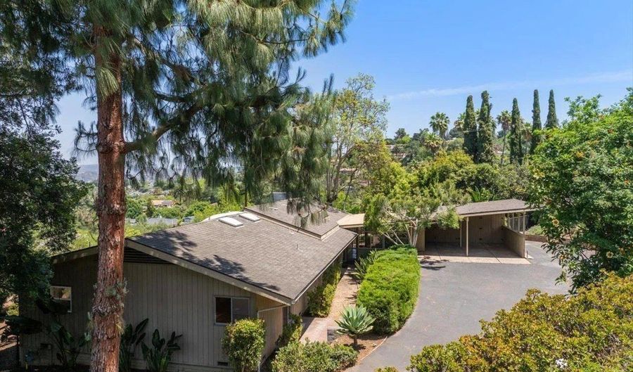 1421 Rincon Rd, Escondido, CA 92025 - 2 Beds, 3 Bath