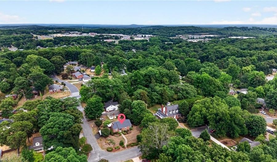 203 Ridgecrest Rd, Asheboro, NC 27203 - 3 Beds, 1 Bath