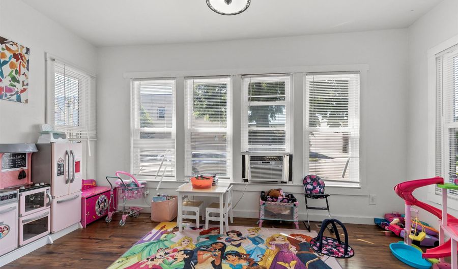 120 E PACIFIC St, Appleton, WI 54911 - 0 Beds, 0 Bath
