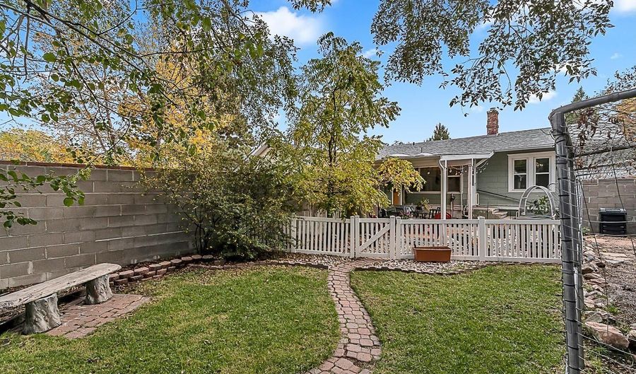 104 E 5TH Ave, Cheyenne, WY 82001 - 3 Beds, 1 Bath