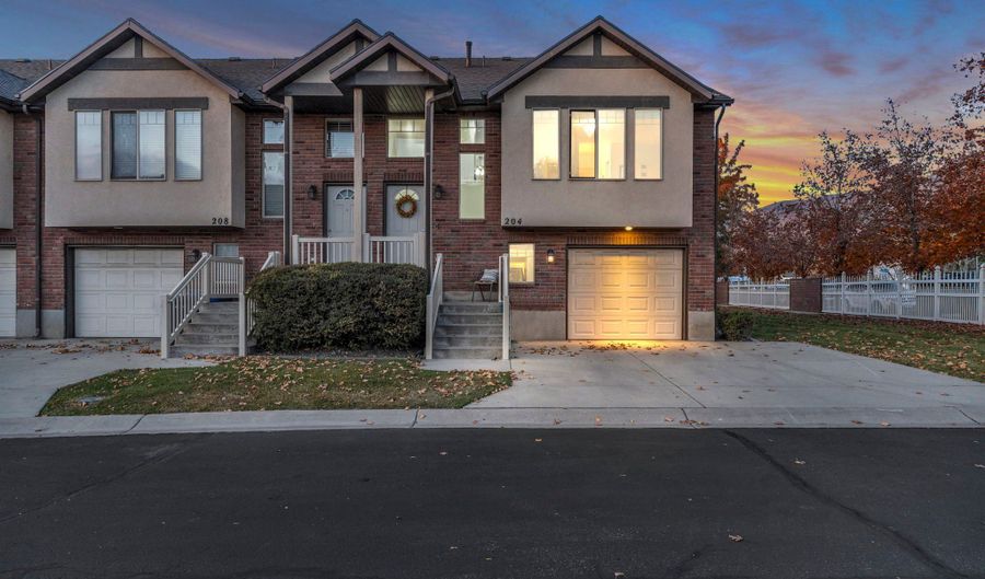 204 W LYMAN Ln, Bountiful, UT 84010 - 3 Beds, 2 Bath