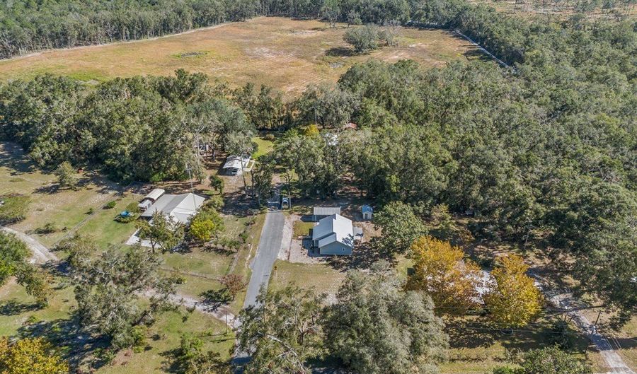 3109 E Bryant Ave, Bell, FL 32619 - 2 Beds, 2 Bath