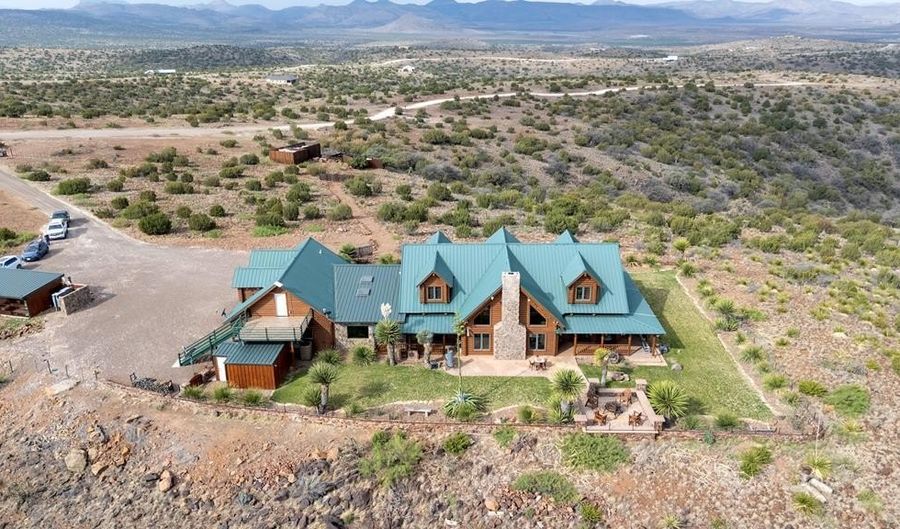 2 N Scenic Rd, Alpine, TX 79830 - 6 Beds, 7 Bath