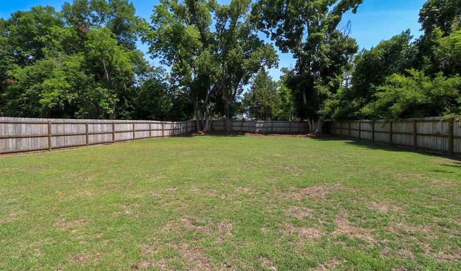 310 Shotwell St, Bainbridge, GA 39819 - 4 Beds, 3 Bath