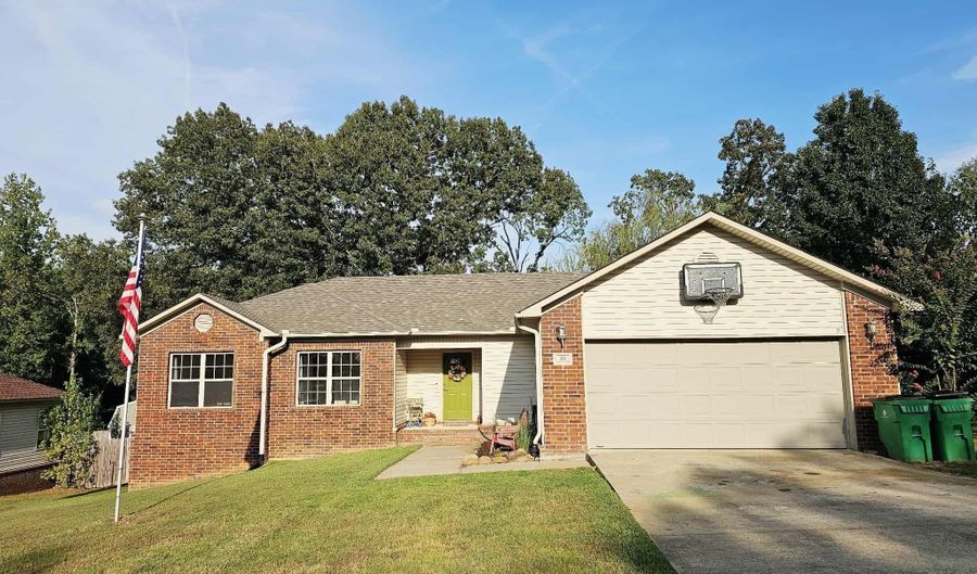 133 Weathering Dr, Austin, AR 72007 - 4 Beds, 2 Bath