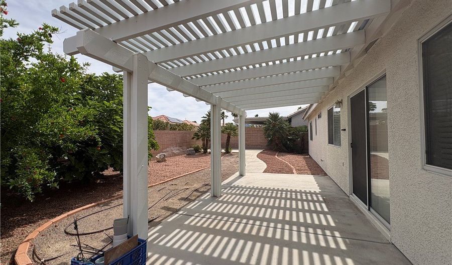 688 PANSY Pl, Henderson, NV 89052 - 3 Beds, 2 Bath