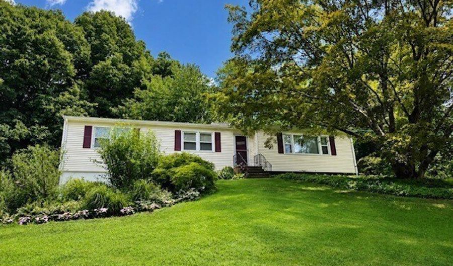 44 Williamsburg Dr, Cheshire, CT 06410 - 4 Beds, 2 Bath